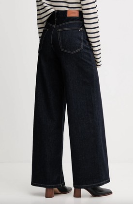 TOMMY HILFIGER - answear.hu 52 990 Ft GLAMOUR-napokon 37 093 Ft (2 db termék vásárlása esetén)