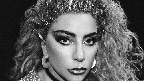 Lady Gaga feneke olyan kerek, mint egy hamvas barack!