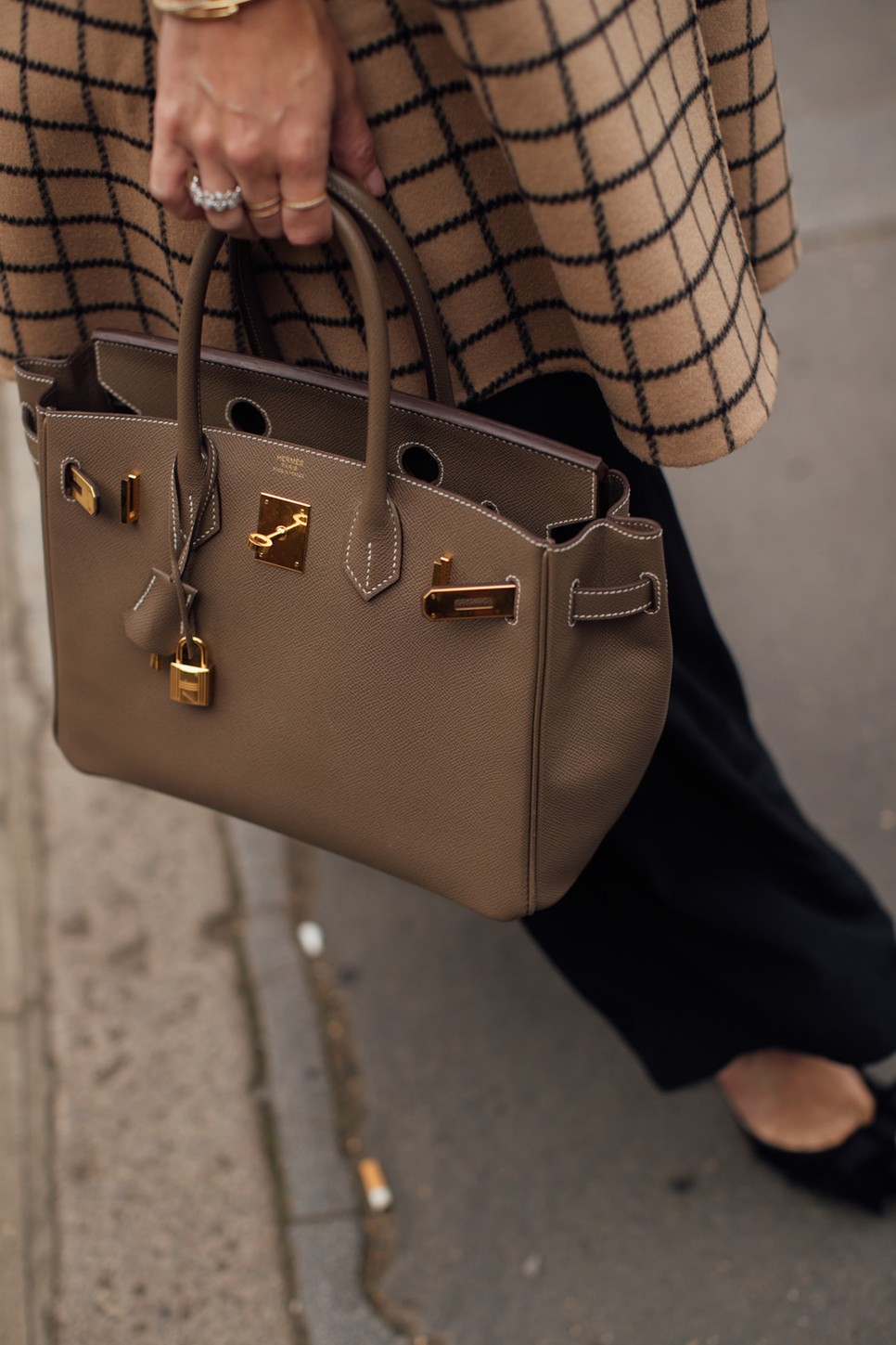 Egy tökéletes kiegészítő akár örök szereplője is lehet a kapszulagardróbnak