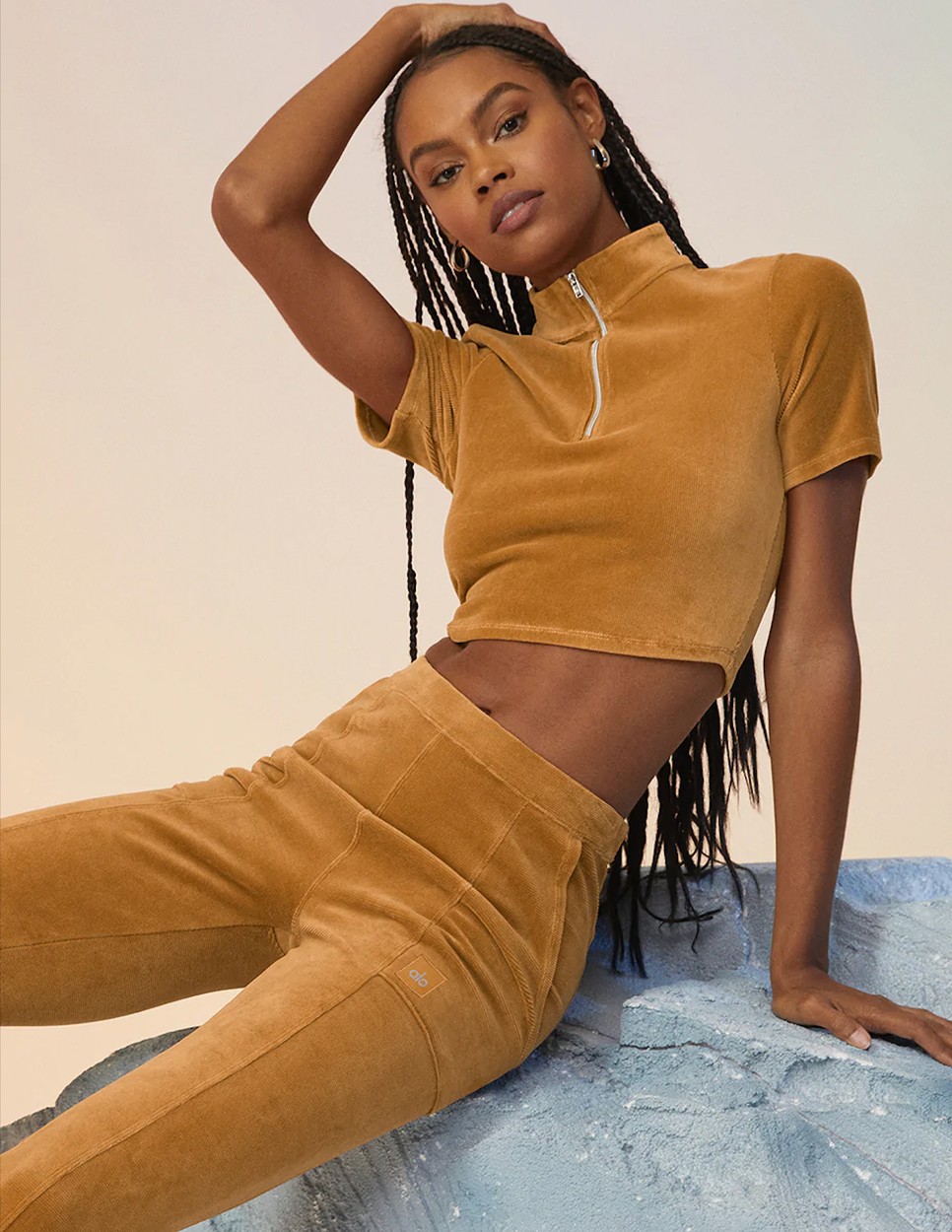  Színben, fazonban, és méretben is hatalmas a választék az alo márkánál, melynek Palvin Barabara az egyik arca