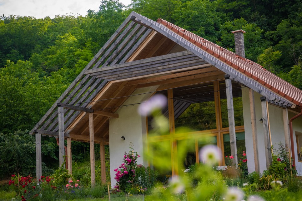 Természetközeli pihenés gyönyörű környezetben: látogass el a Boglya Ökoházba!