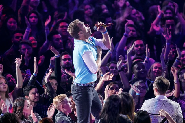 Szívszorító! Így emlékezett meg Chester Benningtonról a Coldplay!