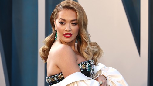 Rita Ora meztelenruhában hódított a vörös szőnyegen