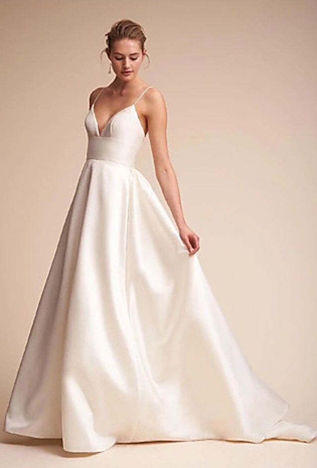 Menyasszonyi ruha 47 641 Ft lightinthebox.com