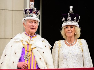 Károly király koronázásán zavarba ejtő dolog történt, elmagyarázzuk a jelentését