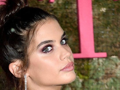 A gyönyörű bikinimodell halloweeni jelmezétől rémálmaid lesznek