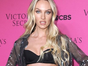 Beszóltak a modellnek, amiért 12 nappal a szülés után pocakja van. A reakciója nagyon elgondolkodtató