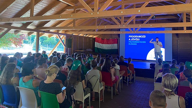 Idén nyáron is megrendezték a zánkai Erzsébet-tábort, ahol az informatikai szakmát mutatták be az előadók