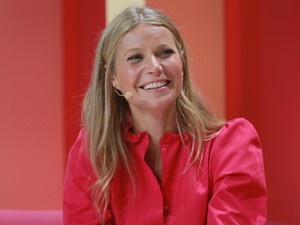 Ejha! Gwyneth Paltrow egy meztelen várandós fotóval ünnepelte az anyák napját