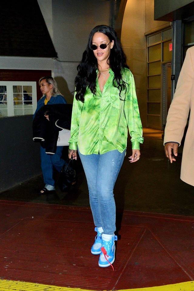 Rihanna Nike Off White