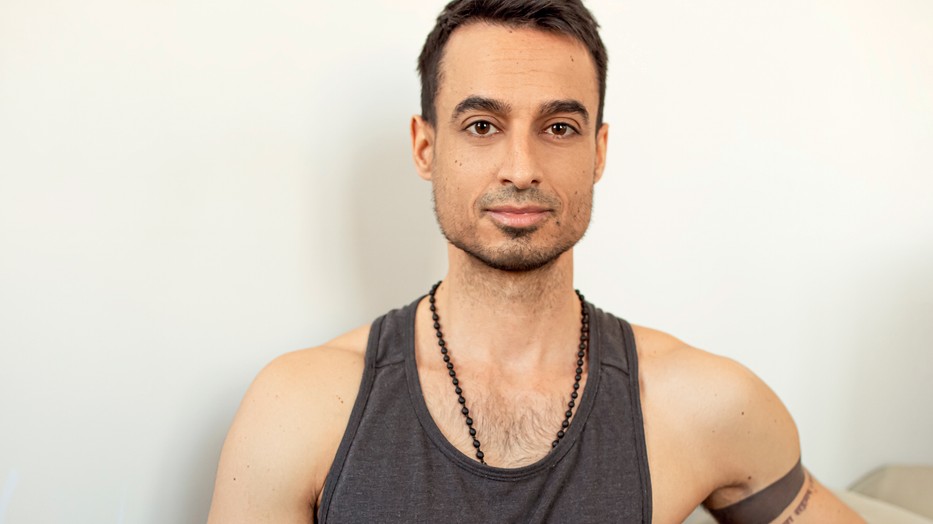 Ismerd meg Diószegi Ádámot, a hedonista jógit!