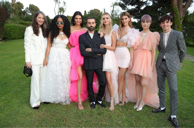 Imádjuk! Giambattista Valli kollaborál idén H&M-mel