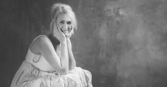 „A Szex és New Yorknak köszönhetem, hogy önmagam lehetek” - Spilák Klárával, Carrie Bradshaw magyar hangjával beszélgettünk