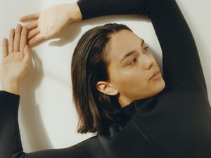 Fenntartható, organikus és minőségi sportkollekcióval rukkolt elő a COS