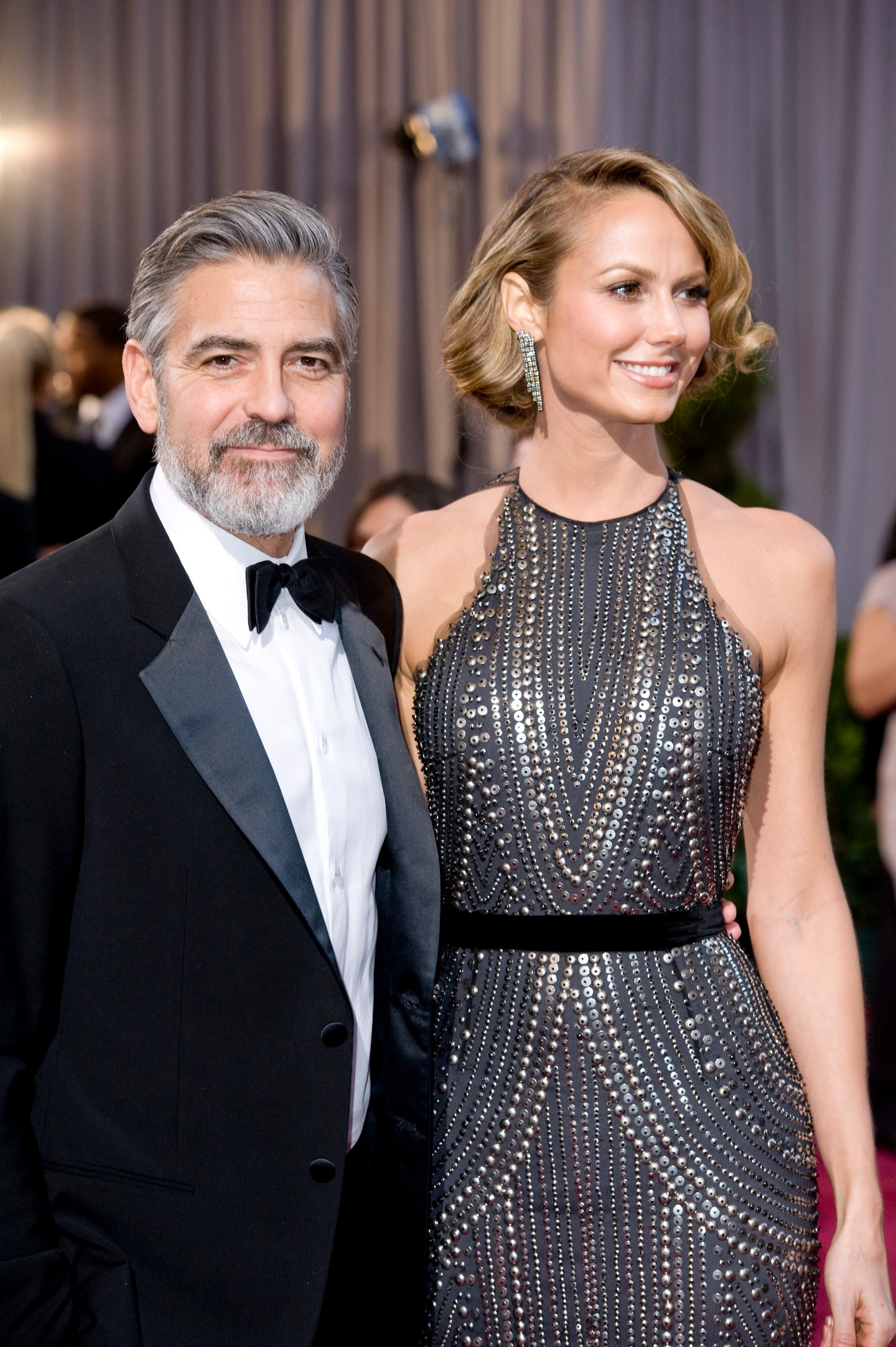 Stacy Keibler (2011-2013) - A korábbi profi pankrátor és televíziós műsorvezető Stacy Keibler két évig volt George Clooney barátnője. A kapcsolatuk bár szakítással ért véget, a jó viszony megmaradt. Mindketten elmondták, hogy tisztelettel és szeretettel búcsúztak el egymástól.