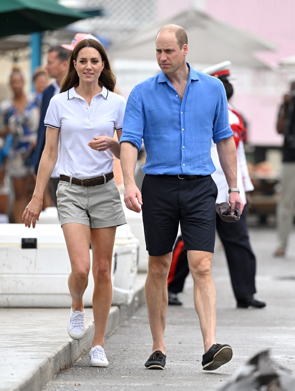 Kate Middleton a trópusi esőben is a legsikkesebb, Csipkerózsikát is felülmúlta