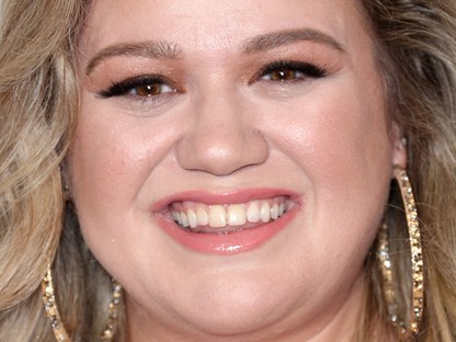 Kelly Clarkson lefogyott, de öngyilkos akart lenni