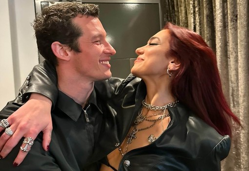 10 fülig szerelmes fotó a Dua Lipa és Callum Turner párosról, amitől valósággal elolvadsz majd