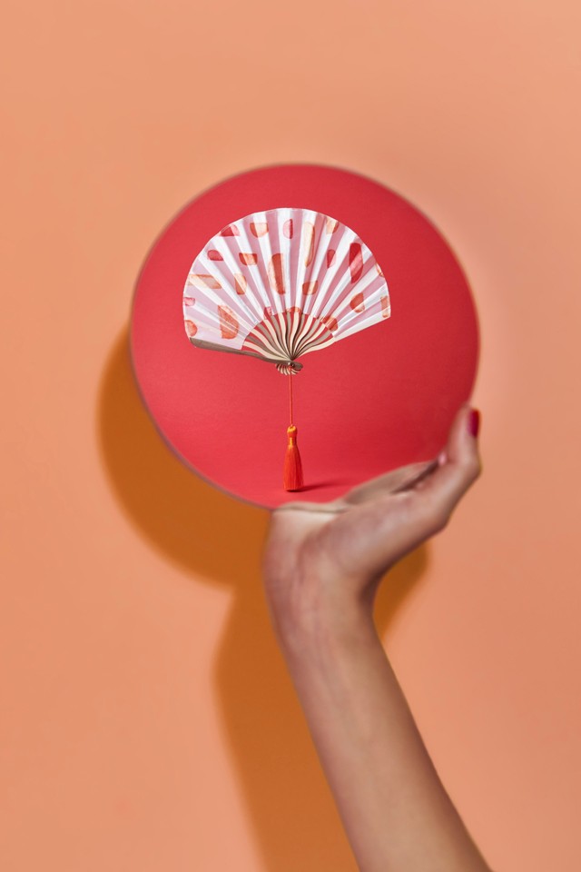 Új legyezőkollekcióval hódítja meg Európát a magyar kiegészítőmárka