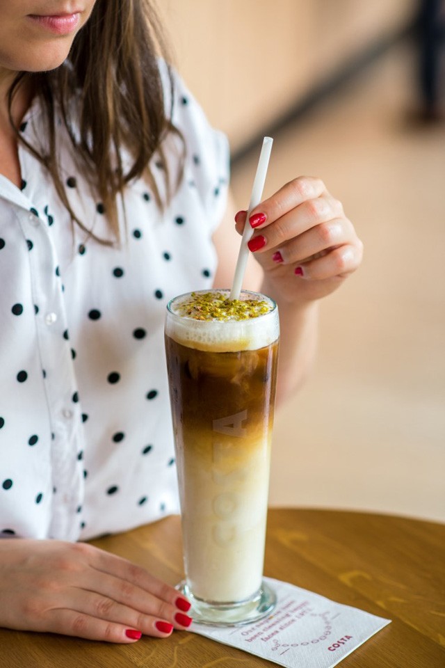 Végre! 100%-ban lebomló szívószálakra váltott a Costa