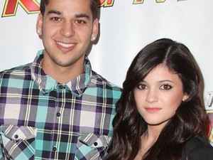 Kylie Jenner és Robert Kardashian közös kollekciót terveztek! Bár ne tették volna!