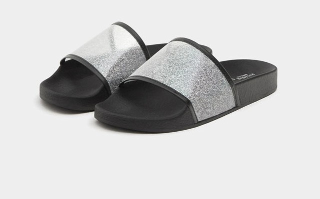 PULL AND BEAR - 6996 Ft