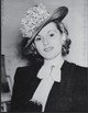1939-ben Gábor Zsazsa Burhan Belge török diplomata felesége volt. Mindössze 15 évesen ment először férjhez. 