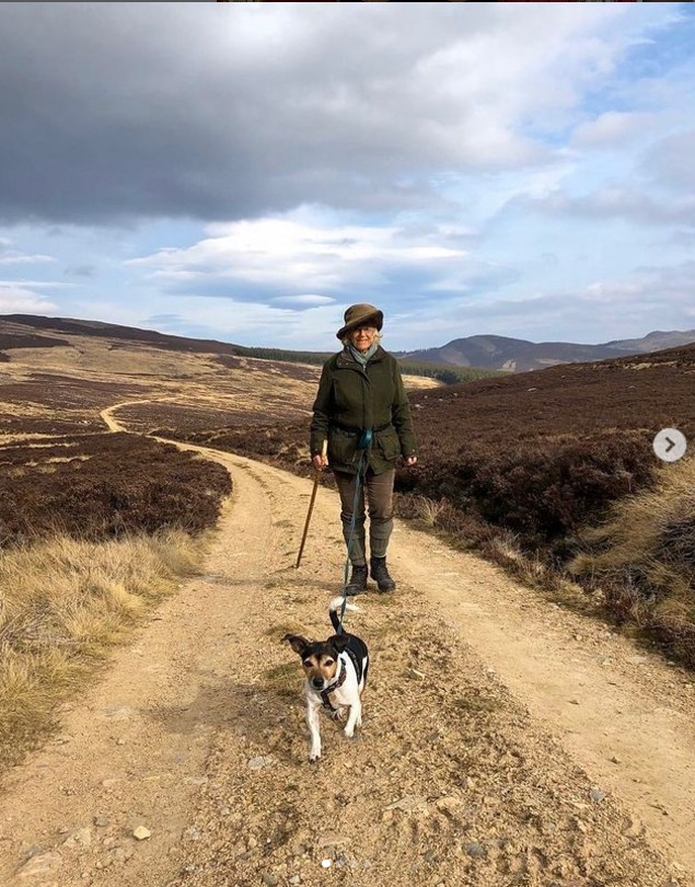 Kamilla királyné és szeretett kutyája, Beth