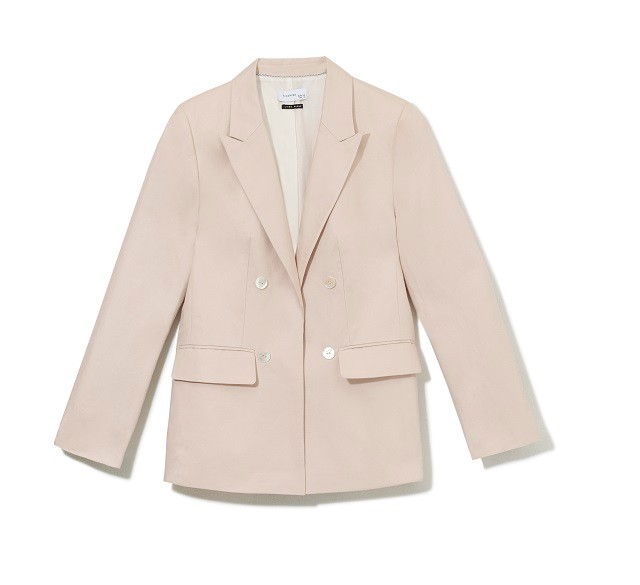 Ragyogó árnyalatok, lehelletkönnyű anyagok: az új tavaszi kollekció egyesíti a modern és klasszikus stílust!