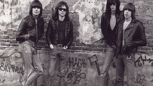 Csak egy szám: Forró az aszfalt, indulhat a buli