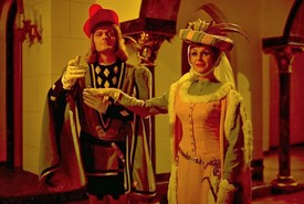 Mit csinált felséged 3-tól 5-ig (1964)