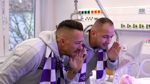 Videóüzeneted érkezett a Curtis-Kabát Peti párostól, és nem ígérjük, hogy nem sírod el magad