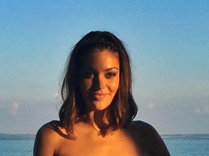 Kulcsár Edina újabb csinos bikinit mutat