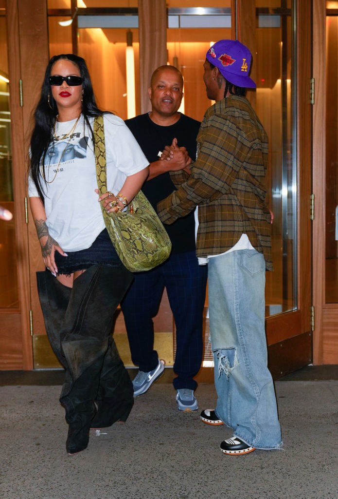 Glenn Martens gótikus katedrálishoz hasonlította a Rihanna által viselt Y/Project csizmát - szerintünk teljesen jogosan