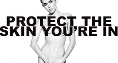 Miley Cyrus jótékonyságból vetkőzött meztelenre
