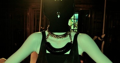 Halott menyasszonyok és gótika a londoni divathéten #2