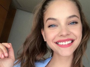 Hű: Palvin Barbi itthon van és lélegzetelállító fotók készültek róla