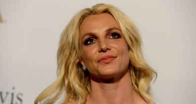 Britney Spears teljesen meztelenül pózol, és nem kér érte elnézést