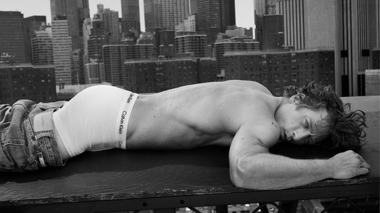 Merész, szexi és provokatív – negyven éve hódítanak a Calvin Klein fehérneműk