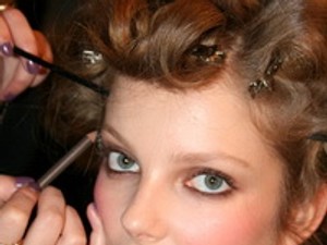 London Fashion Week blog #3: Elcsíptük Mihalik Enikőt