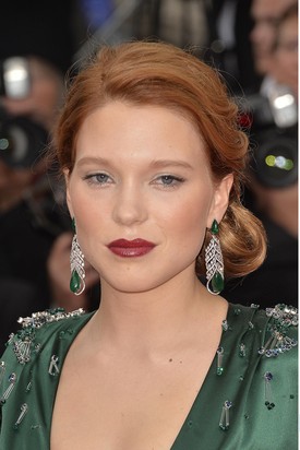 A dögös Léa Seydoux mélyvörös ajkai igazán igézőek.