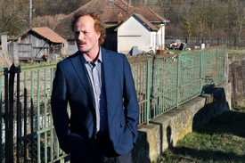 Az Egyszer volt Budán Bödör Gáspár című sorozatban a címszereplő Bödör Gáspárt alakította - a bajszos, kopaszodó karakter bőrébe bújva alig ismertünk rá.