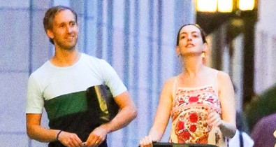 Anne Hathaway megmutatta csodaszép kisfiát!