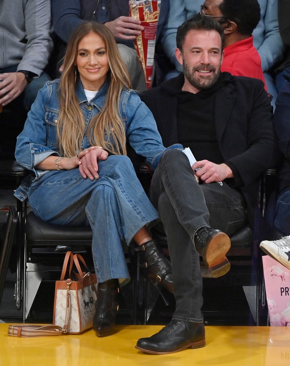 Jennifer Lopez és Ben Affleck cukiskodásától hangos már megint az internet