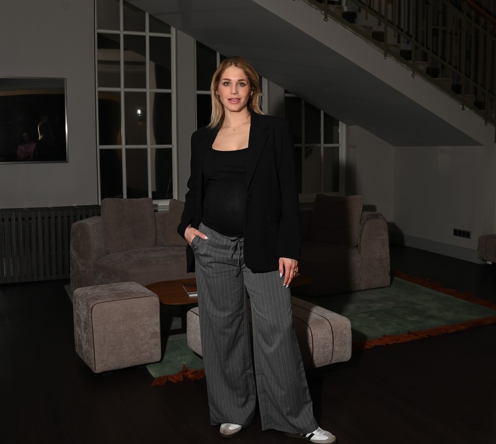 Nyári Dia GLAMOUR Anna Grand Lounge este 1