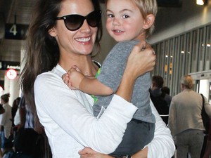 Napi cukiság: a boldog brazil topmodell és a még boldogabb kisfia