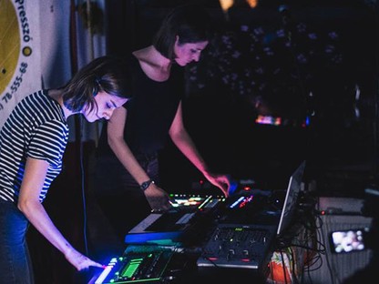 Lányoktól lányoknak - hamarosan startol a fesztivál, ami a női alkotókat és előadókat ünnepli