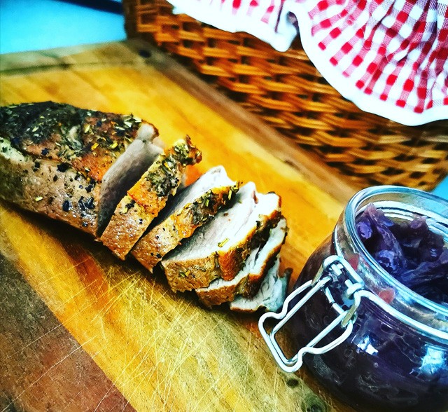 Ez a kaja tuti bearanyozza a karanténban töltött napokat - Sült kacsamell lilahagyma-lekvárral