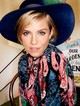 Sienna Miller a Vogue címlapján, kétéves kislánya pedig modell lett