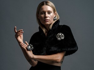 Ékszerbe zárt reflexiók - Ismerd meg Kocsor Eszter Sára ékszertervezőt